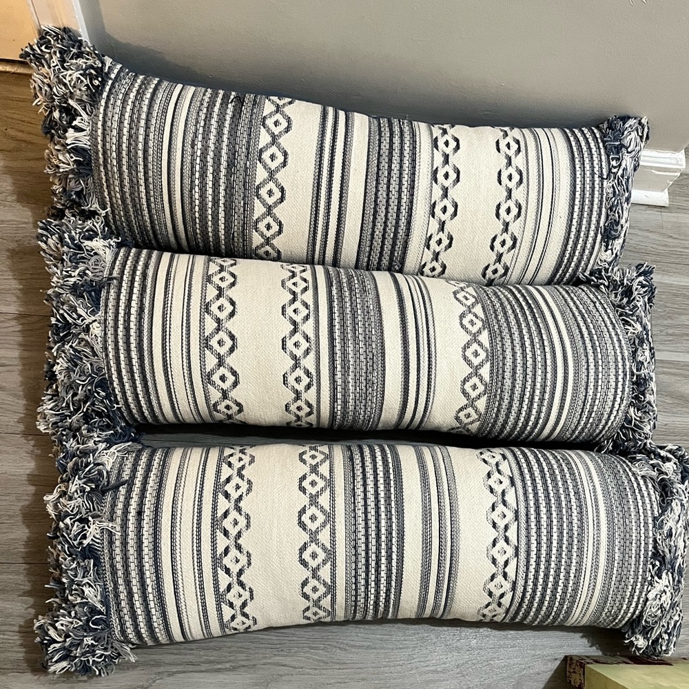 1 Fringe Tassel Lumbar Accent Pillow - Boho